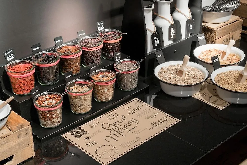 Ruby Coco Hotel Düsseldorf Almanya